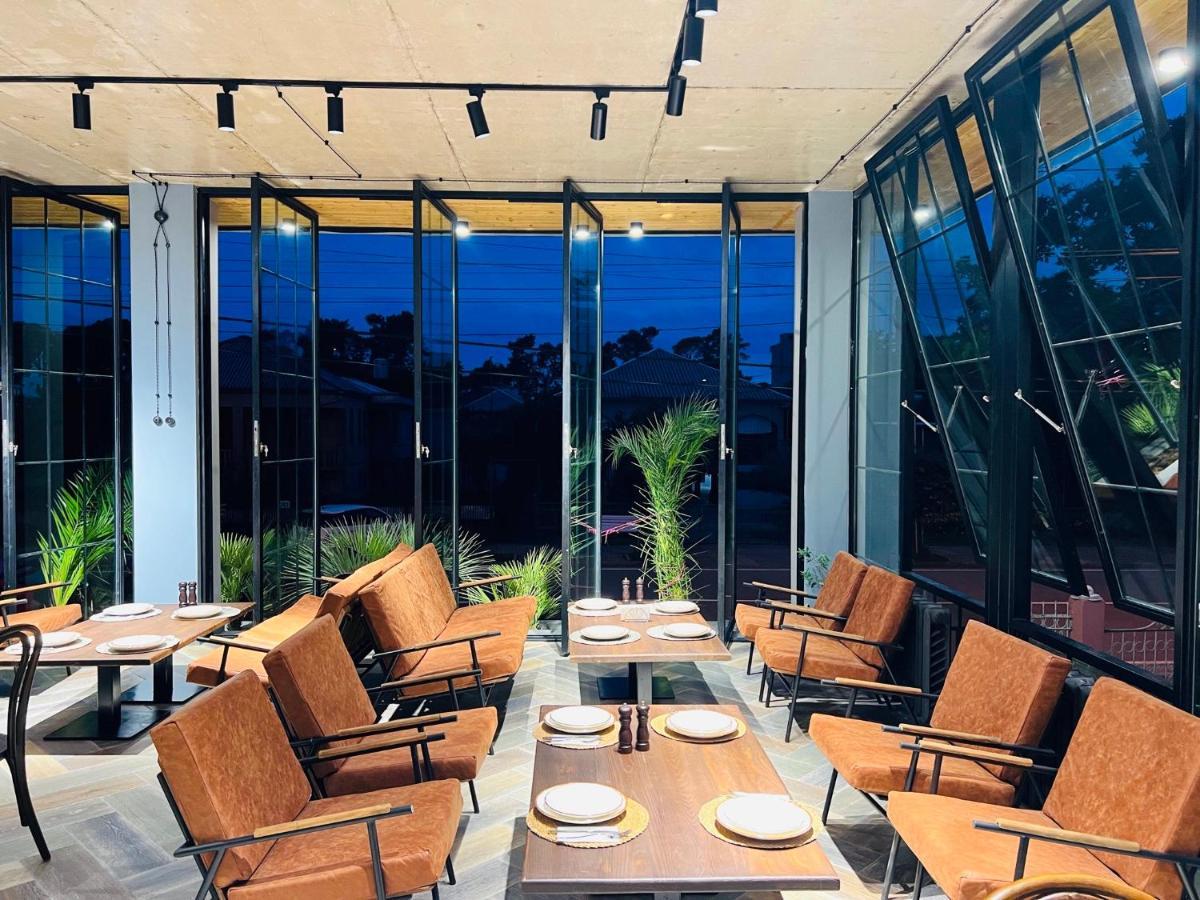Level Up Hotel & Restaurant Kobuleti ภายนอก รูปภาพ